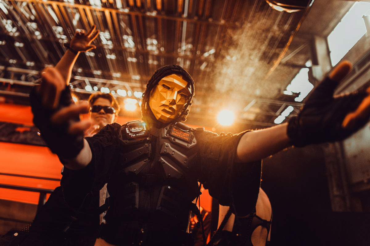 Loading... just a sec